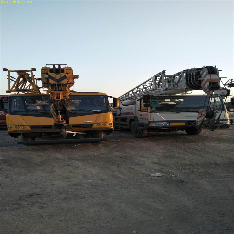 金口河吊车吊挖机正确办法