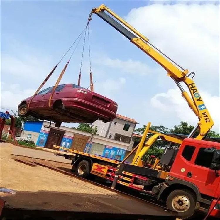 金口河吊车吊汽车的正确方法